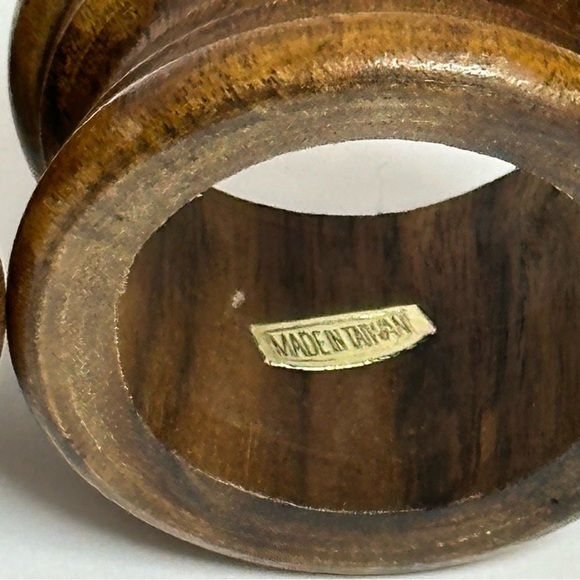 Wooden Napkin Rings Vintage Set of 4 - Picture 5 of 6